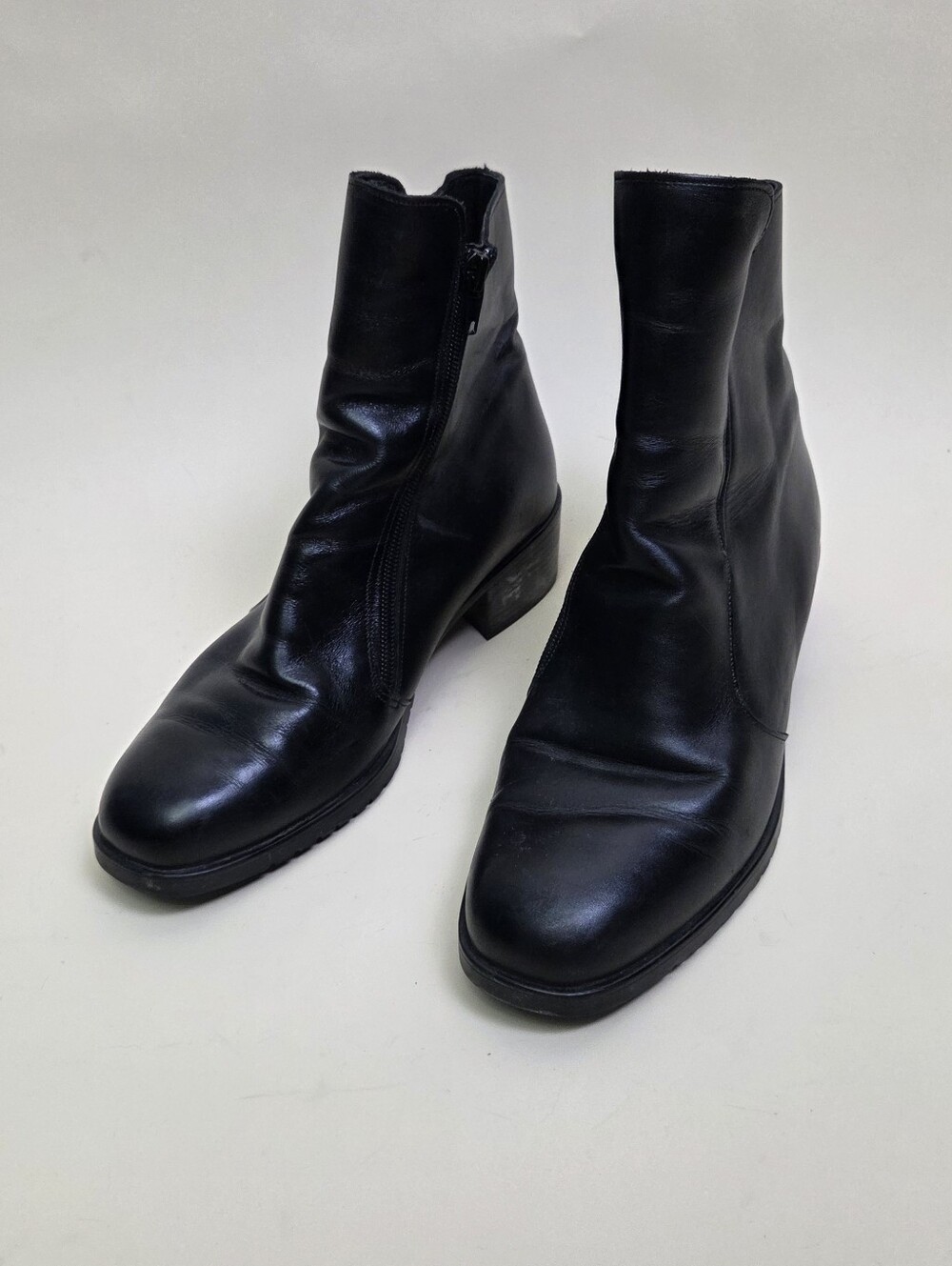 Munro Black Leather Ankle Boots Side Zip Size 8 Wide